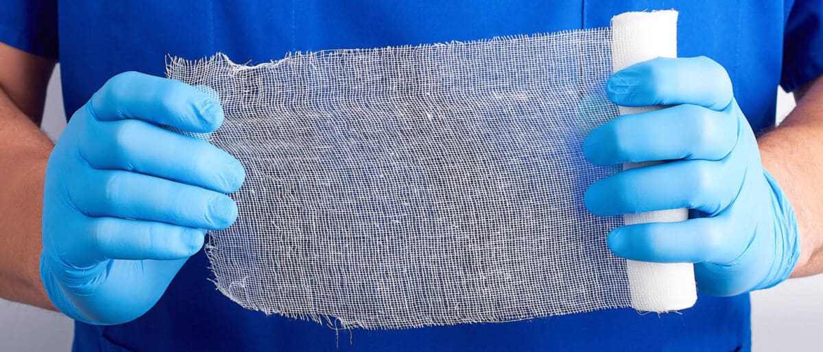 Chronic Wounds: Types, Risk Factors, and Treatment | Healogics